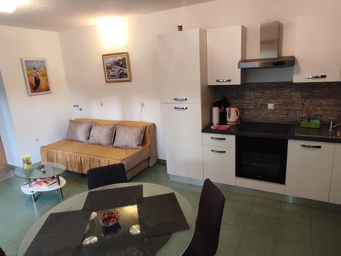 Bozic Apartment *